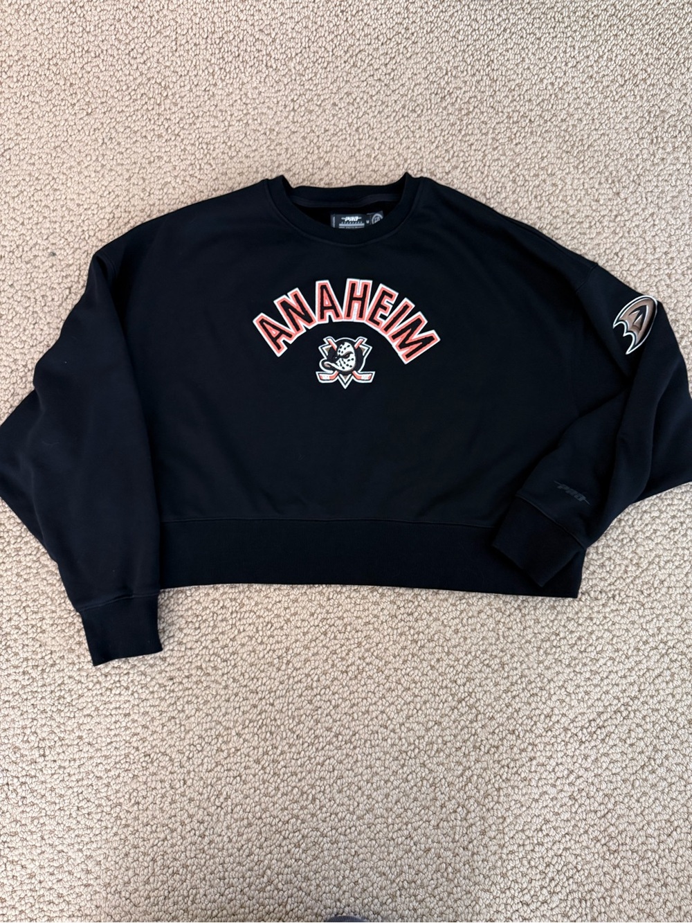 Pro Standar - Anaheim Ducks Black Crewneck Sweater NHL